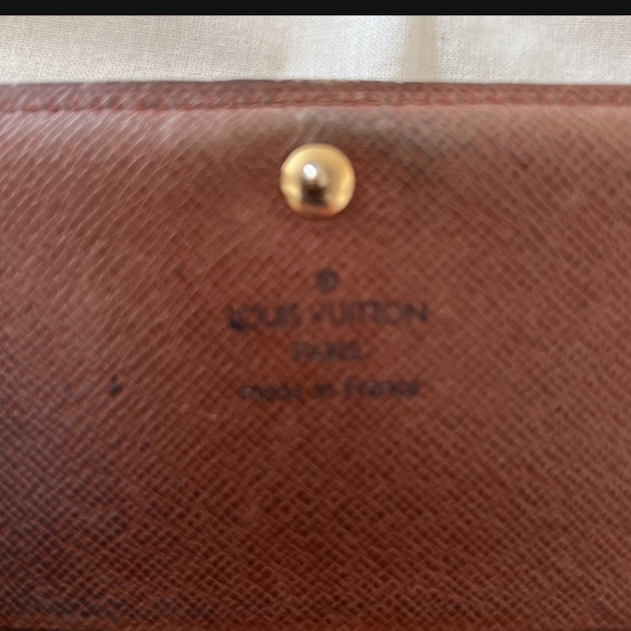 Authentic Louis Vuitton Zip Wallet - Picture 1 of 8